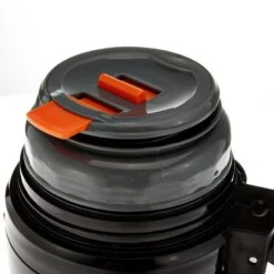 Quechua Bouteille Isotherme Inox 1,5L Avec Gobelet Pour La Randonnée -Magasin De Matériel De Camping bouteille isotherme inox 15l avec gobelet pour la randonnee 3