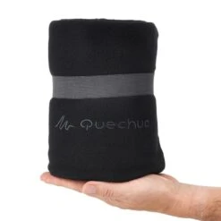 Quechua COUVERTURE EN POLAIRE - 155 X 130 CM 11 Quechua COUVERTURE EN POLAIRE - 155 X 130 CM -Magasin De Matériel De Camping couverture en polaire 155 x 130 cm 4