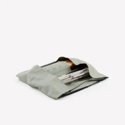 Quechua TABLE DE CAMPING COMPACTE 4/6 PERSONNES - PLATEAU BOIS - POCHE DE RANGEMENT -Magasin De Matériel De Camping table de camping compacte 46 personnes plateau bois poche de rangement 3