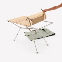 Quechua TABLE DE CAMPING COMPACTE 4/6 PERSONNES - PLATEAU BOIS - POCHE DE RANGEMENT -Magasin De Matériel De Camping table de camping compacte 46 personnes plateau bois poche de rangement 7