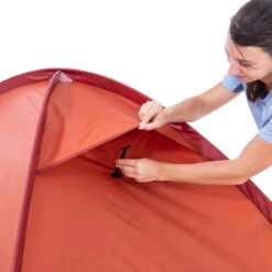 Tente Dôme De Trekking - 2 Places - MT100 -Magasin De Matériel De Camping tente dome de trekking 2 places mt100 9